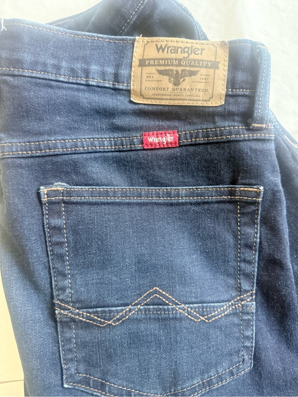 Wrangler Men's Navy Slim Straight Jeans